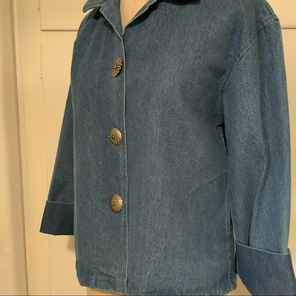 Denim Shirt/Jacket with Decorative “Concha” Style Buttons - Picture 8 of 9